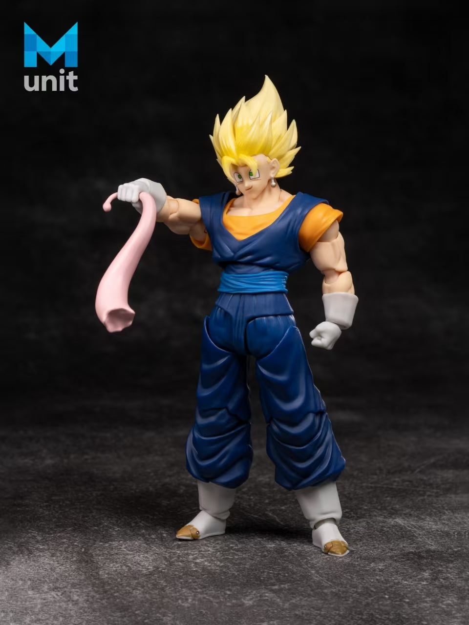 MP Studio (M-Unit): Dragon Ball Z – Super Vegito