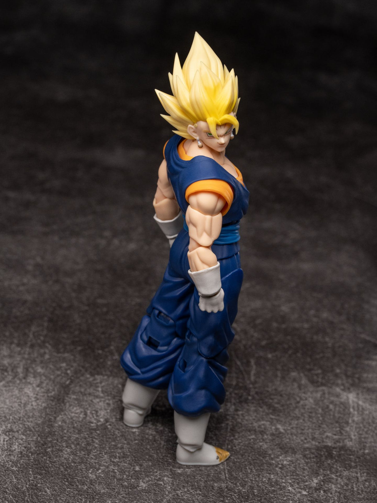 MP Studio (M-Unit): Dragon Ball Z – Super Vegito