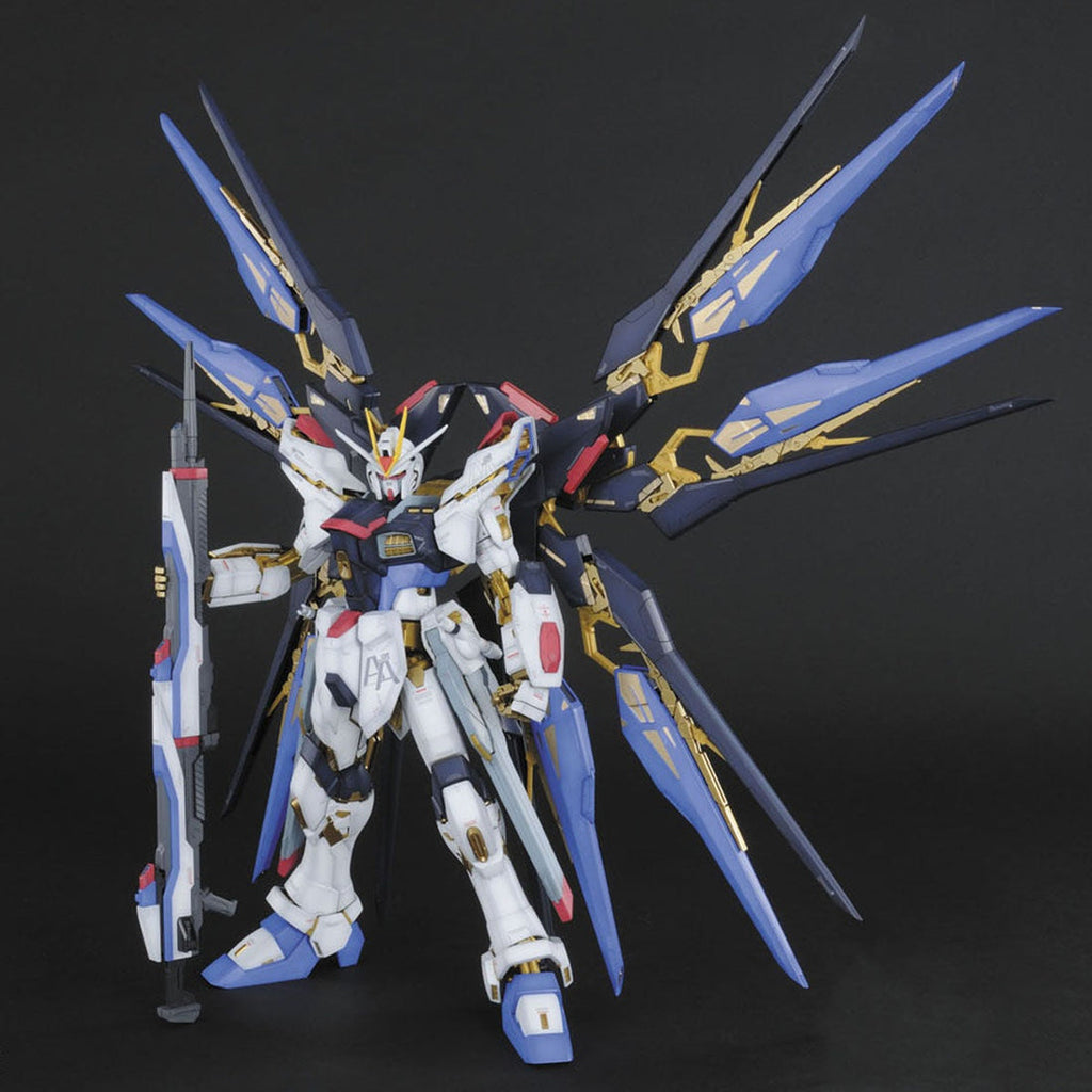 Bandai: Perfect Grade (PG) – 1/60 Scale ZGMF-X20A Strike Freedom Gundam