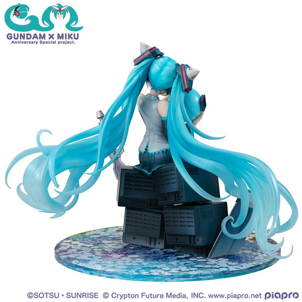 Megahouse Lucrea: Gundam 45th Anniversary x Hatsune Miku - Hatsune Miku x 00 Gundam