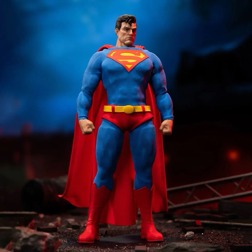 Gong DC Batman Hush Superman 1/12 Collectible Action Figure